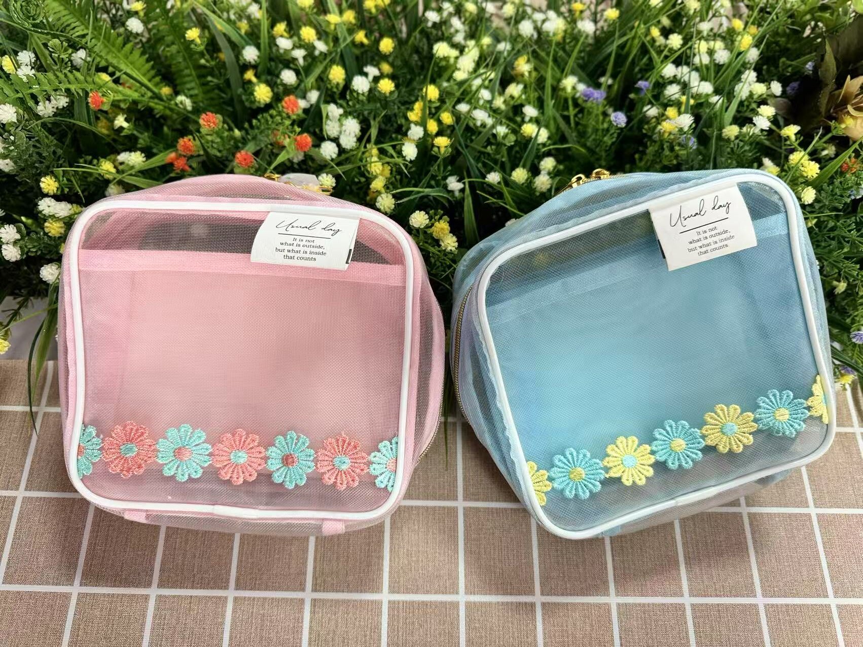 Mesh make up pouch with flower lace