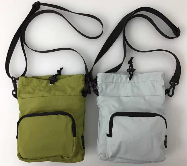 Water proof bottle holder shoulder bag