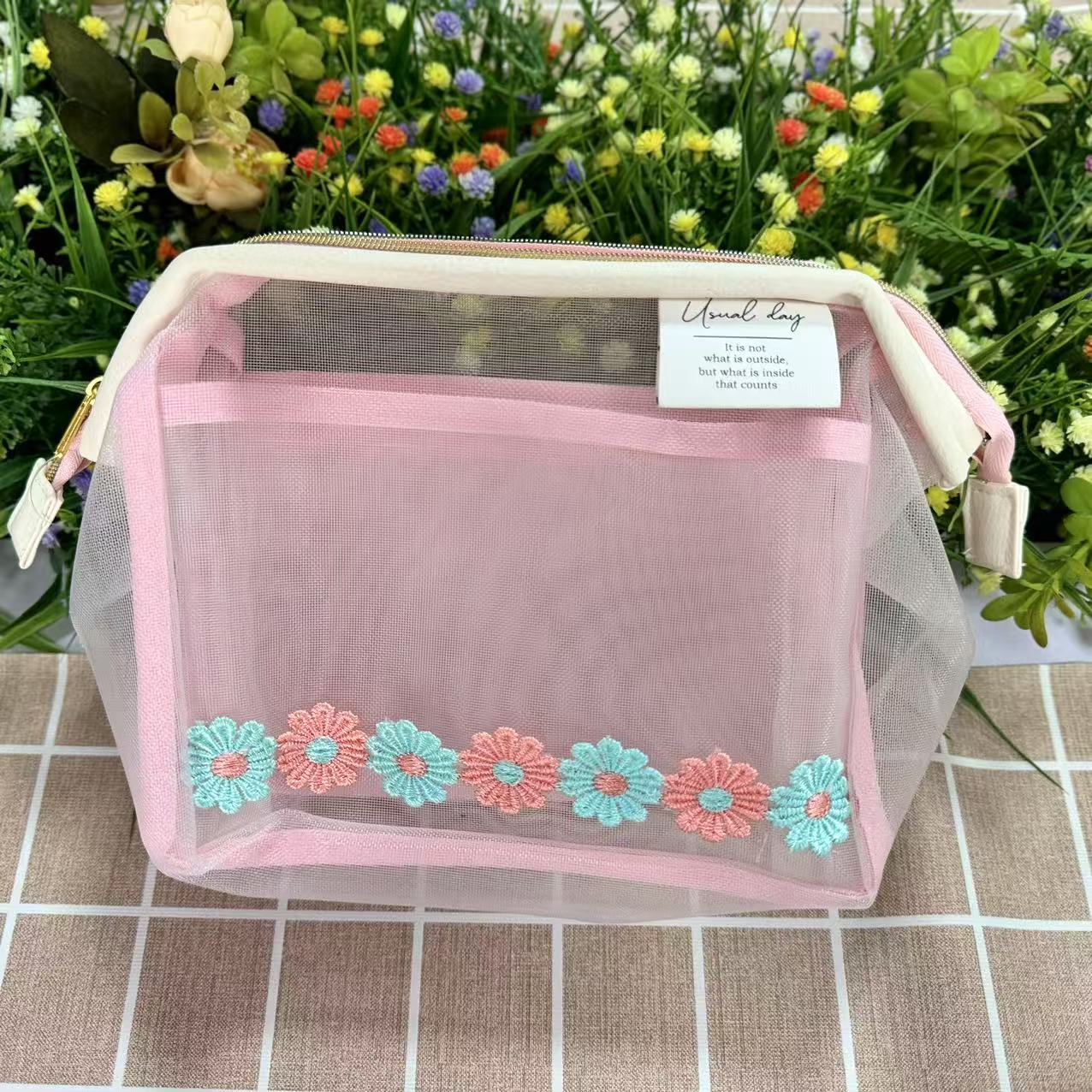 Mesh cosmetic pouch with flower lace L